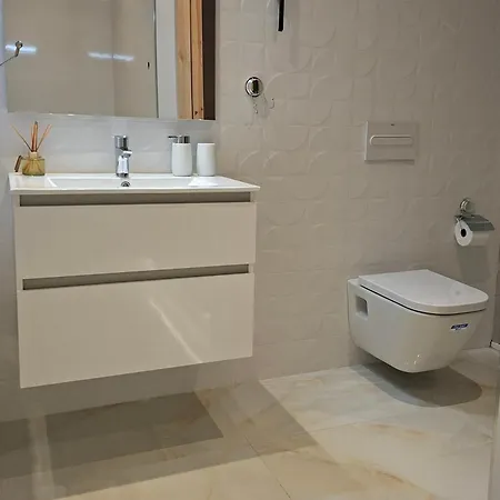Large With Private Pool And Sauna Pmt37