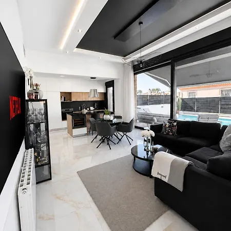 Large With Private Pool And Sauna Pmt37 Вілла