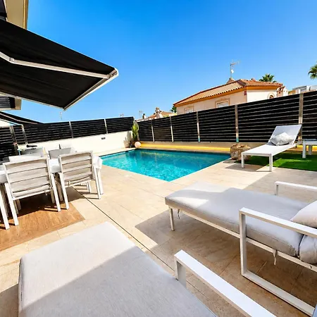 Large With Private Pool And Sauna Pmt37